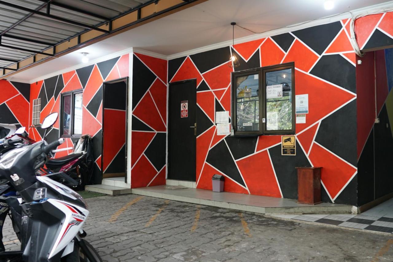 Hotel Cosmo Tanjung Duren Mitra Reddoorz Jakarta